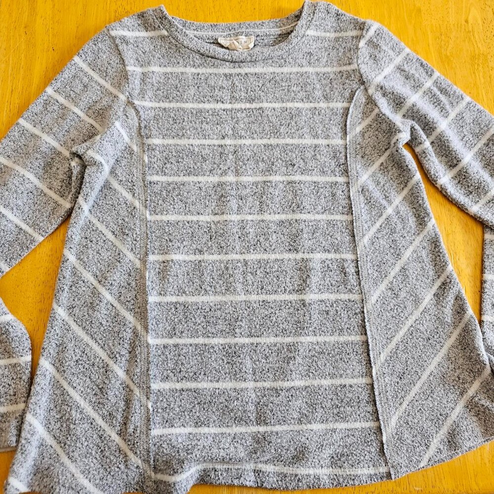 Hayden girls Lightweight knit sweater Size S